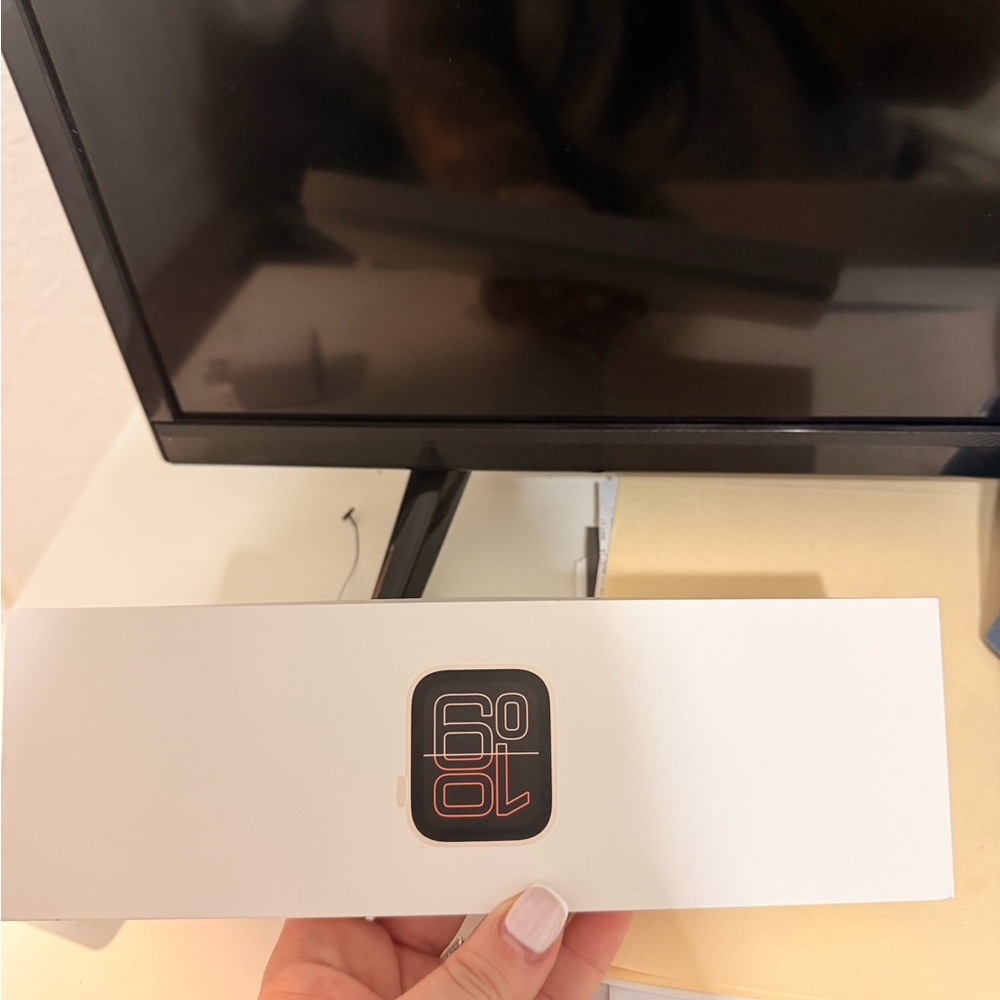 Apple Smartwatch with Gold Band - Picture 11 of 12